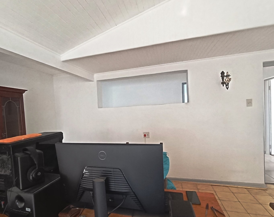 To Let 3 Bedroom Property for Rent in Glentana Western Cape